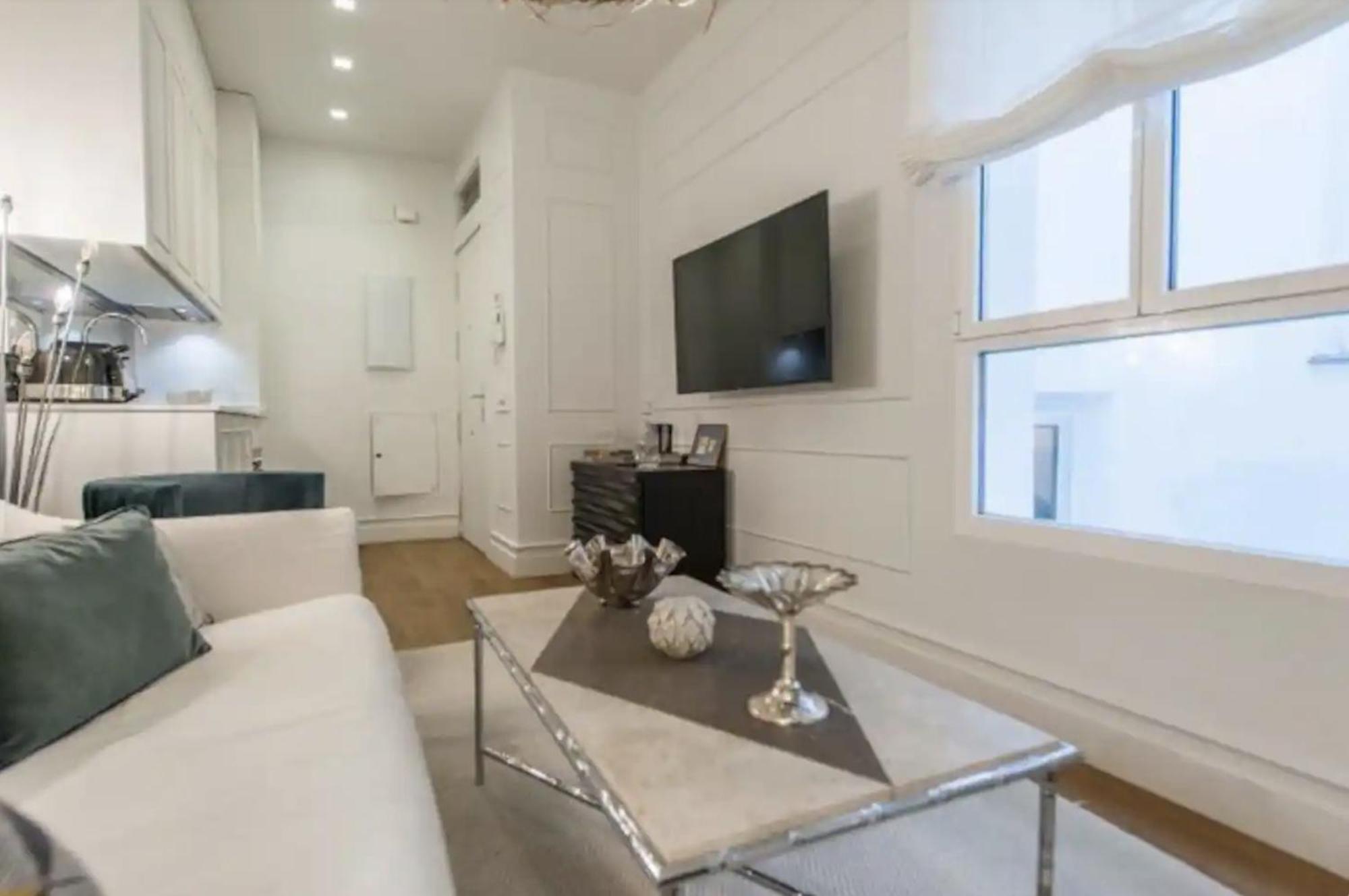 Apartamento De Lujo En Neptuno Apartment Madrid Exterior foto